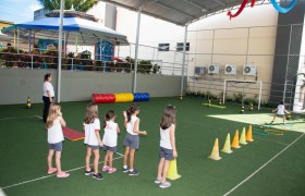 Campo de grama sintética
